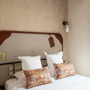 Hotel Hiro, New 2024, Paryż